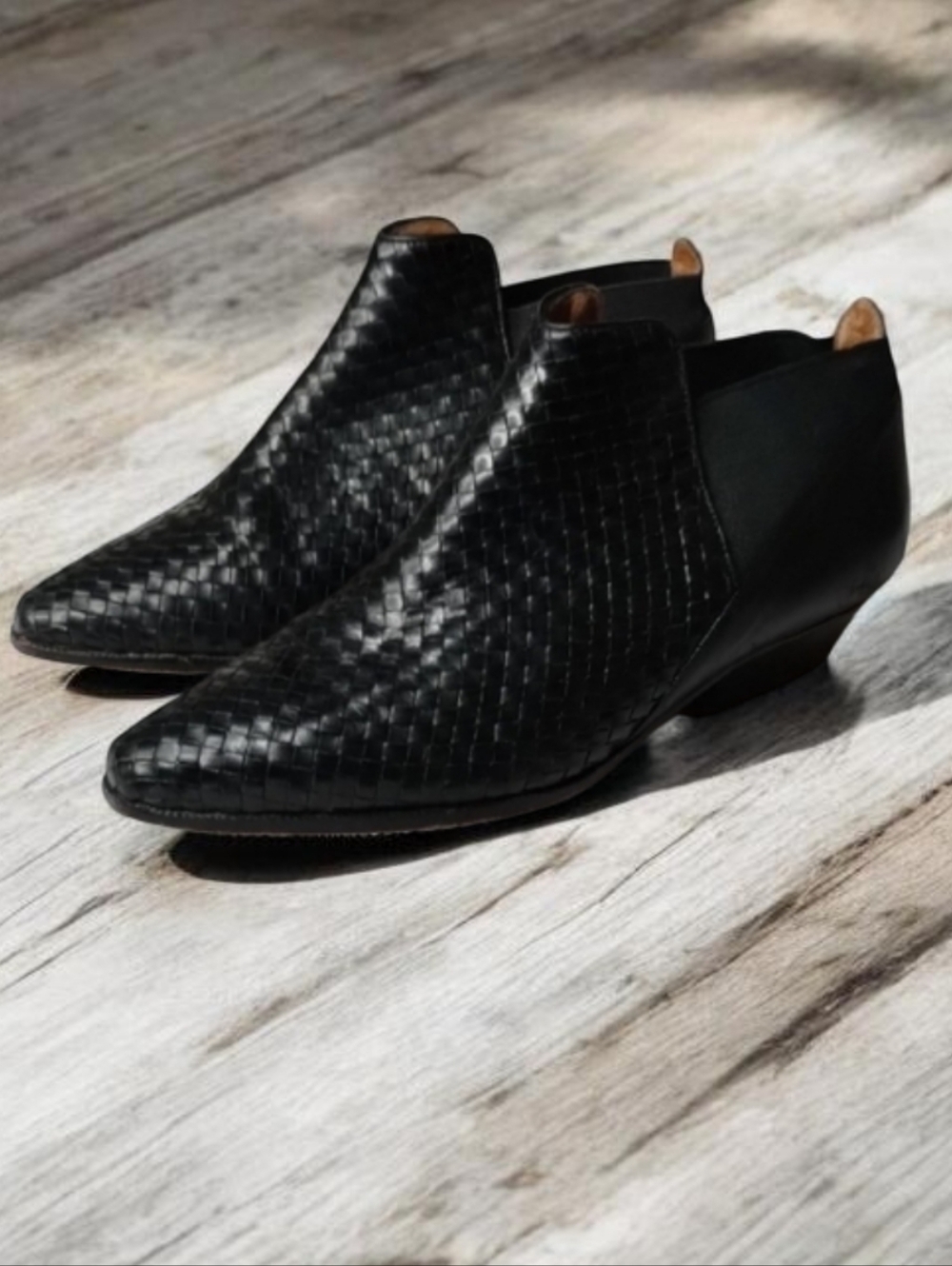 Vintage Wagner Shoestrings Woven Leather Ankle Booties in Black Sz 6 1/2 M